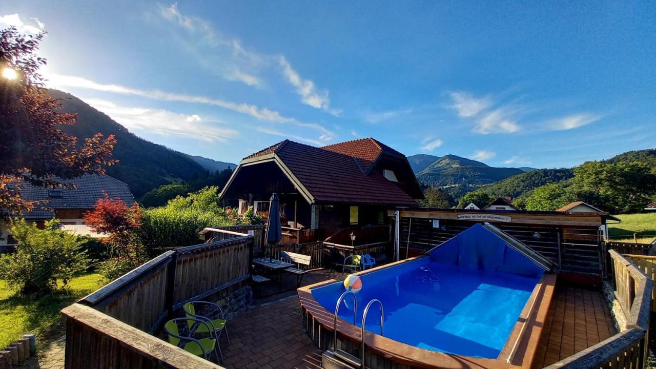 Apartments Pri Bostjanovcu Gorenja Vas エクステリア 写真
