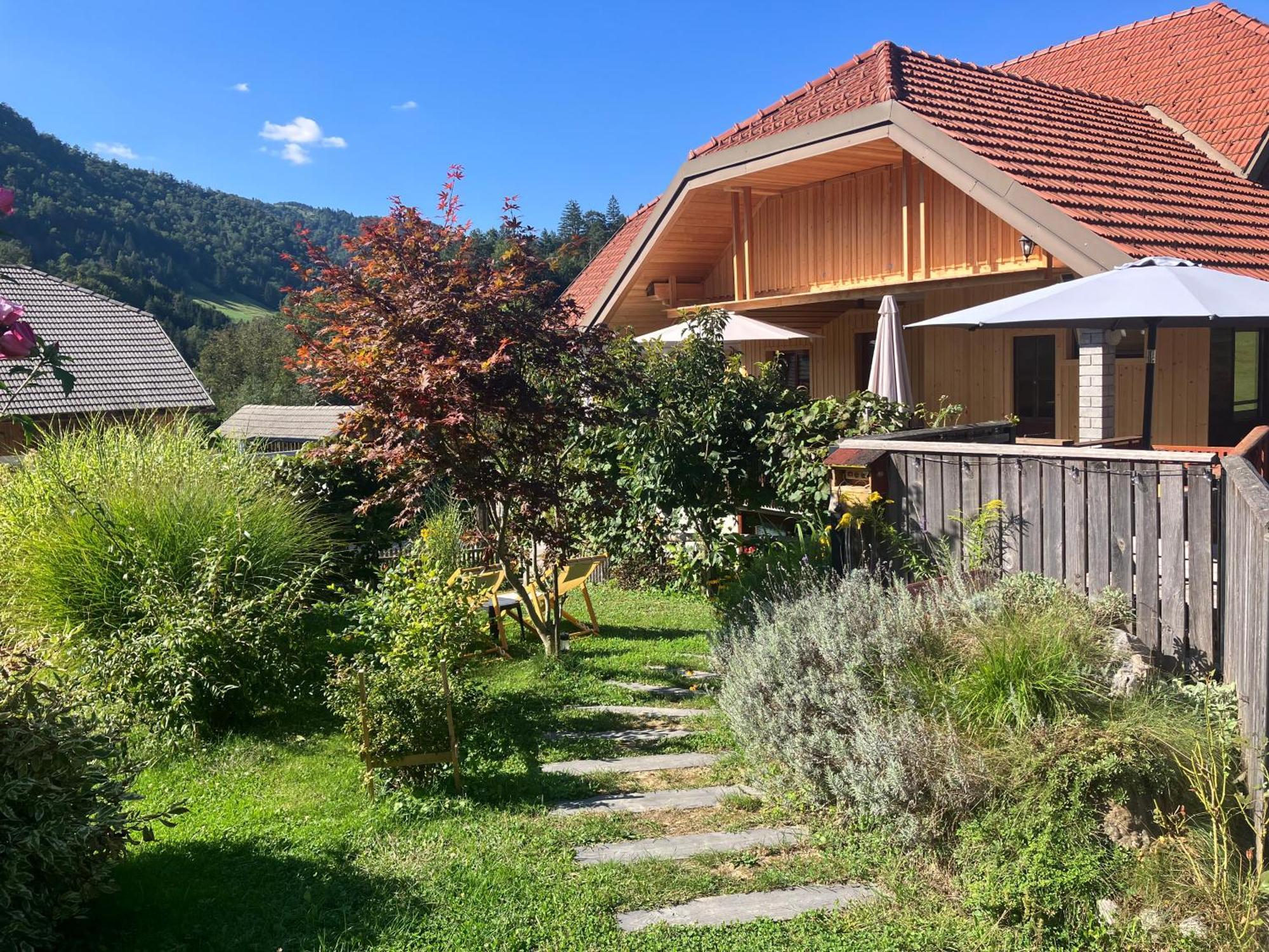 Apartments Pri Bostjanovcu Gorenja Vas エクステリア 写真