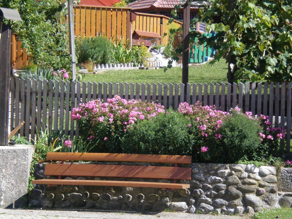 Apartments Pri Bostjanovcu Gorenja Vas エクステリア 写真